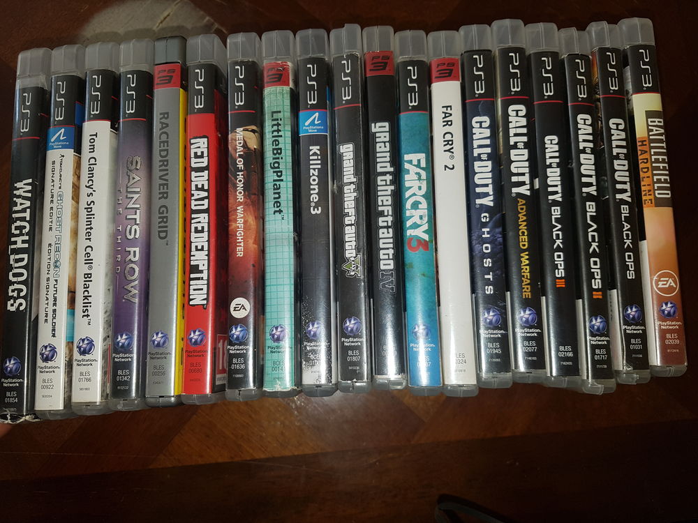 Ps3 ultra slim 500go avec 2 manettes et 42jeux Consoles et jeux vidéos