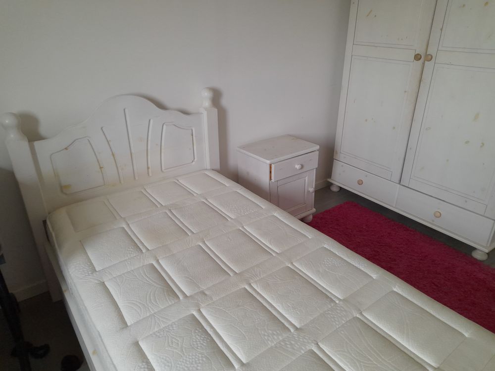 Chambre compl&egrave;te Meubles