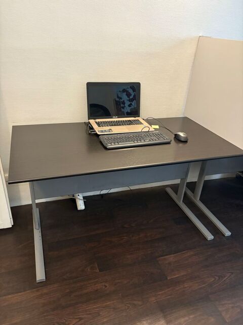 Bureau 140*70 120 75009 Paris