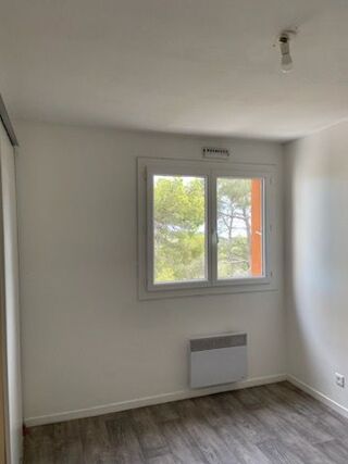  Appartement à louer 4 pièces 90 m²