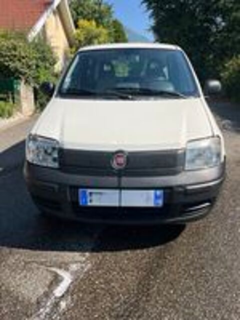 Panda MY 1.2 8V 69 ch Euro 5 30 2011 occasion 38120 Saint-&Eacute;gr&egrave;ve