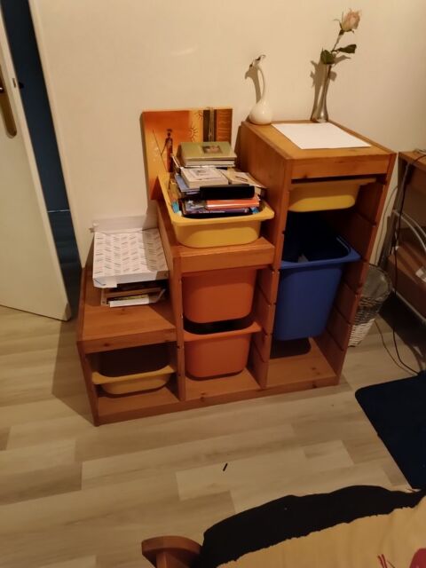 Bureau avec nombreux rangements 50 Brtigny-sur-Orge (91)