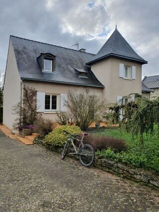  Maison � vendre 7 pi�ces 165 m� Varrains