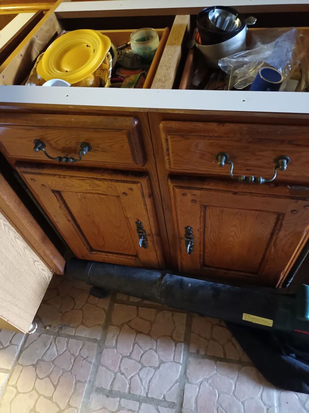 cuisine Scmitt en ch&egrave;ne massif avec un evier en inox complet Meubles