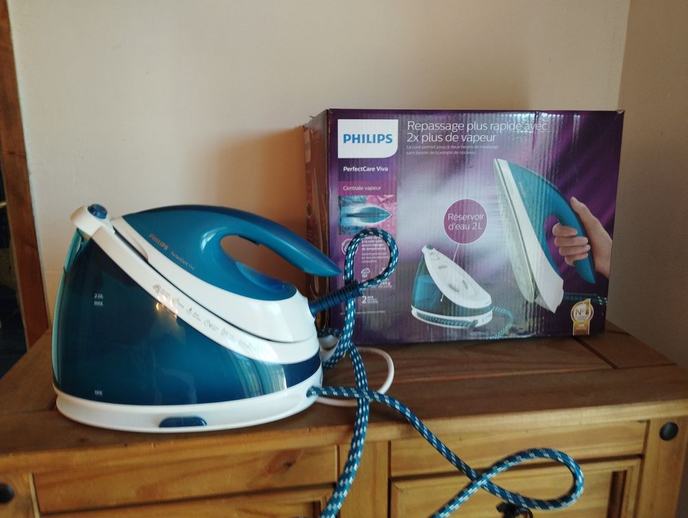 Centrale Vapeur PerfectCare Viva PHILIPS GC7055/20
Electroménager