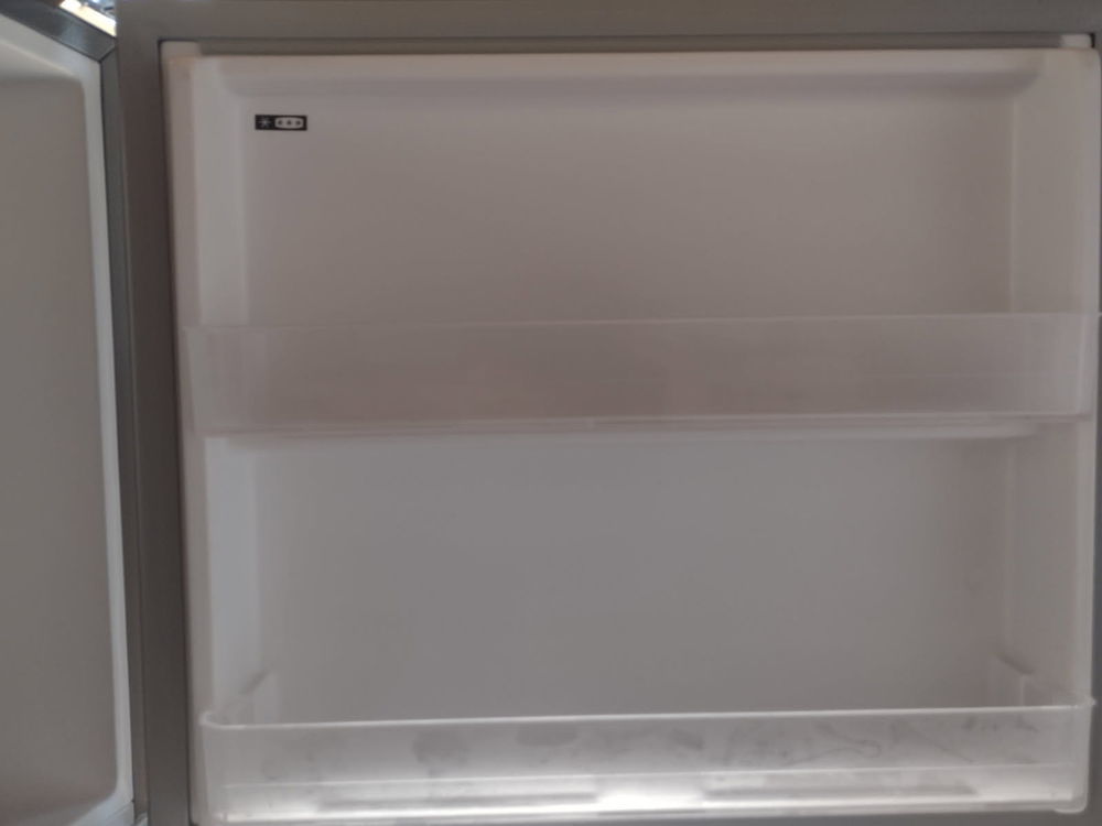 R&eacute;frig&eacute;rateur Essentiel B tr&egrave;s bon &eacute;tat Electroménager