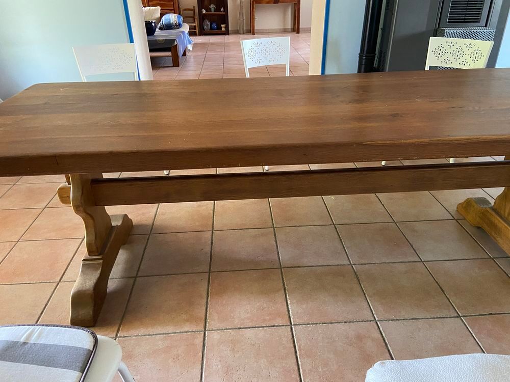 Belle table, monast&egrave;re en ch&ecirc;ne massif Meubles