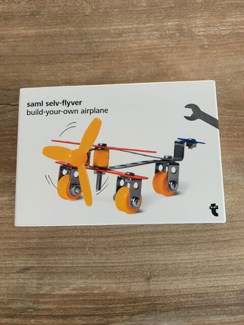 Jouet Kit de construction    Avion   6 Saleilles (66)