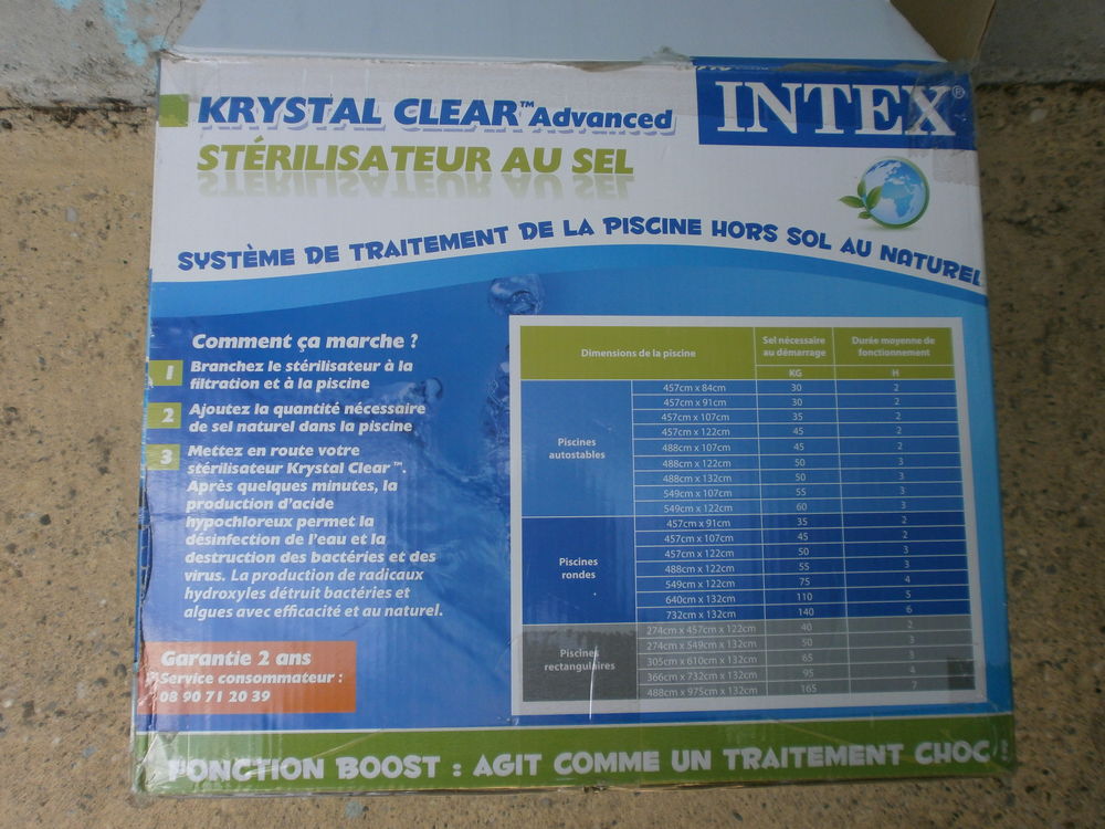 St&eacute;rilisateur pour piscine hors sol. Jardin