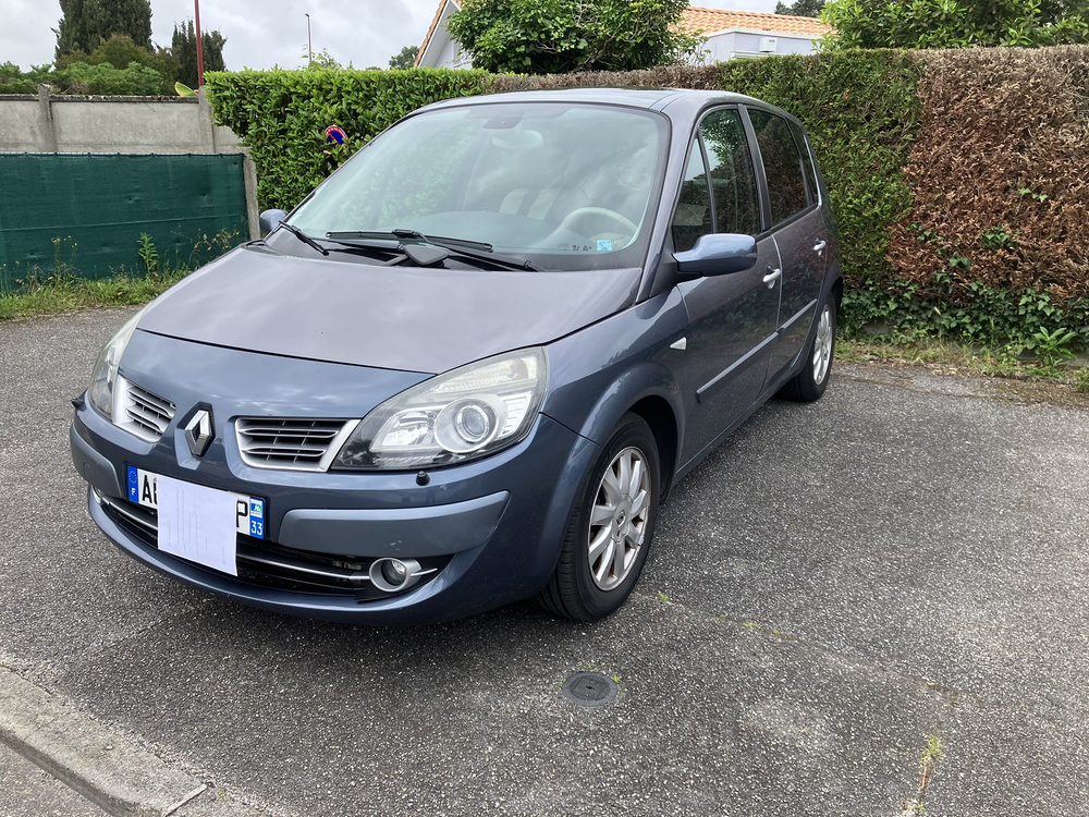 Sc&eacute;nic II Scenic 2.0 dCi 150 FAP Jade Proactive A 2008 occasion 33700 M&eacute;rignac