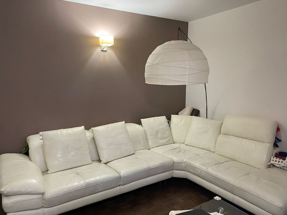 Canap&eacute; d'angle en cuir blanc Meubles