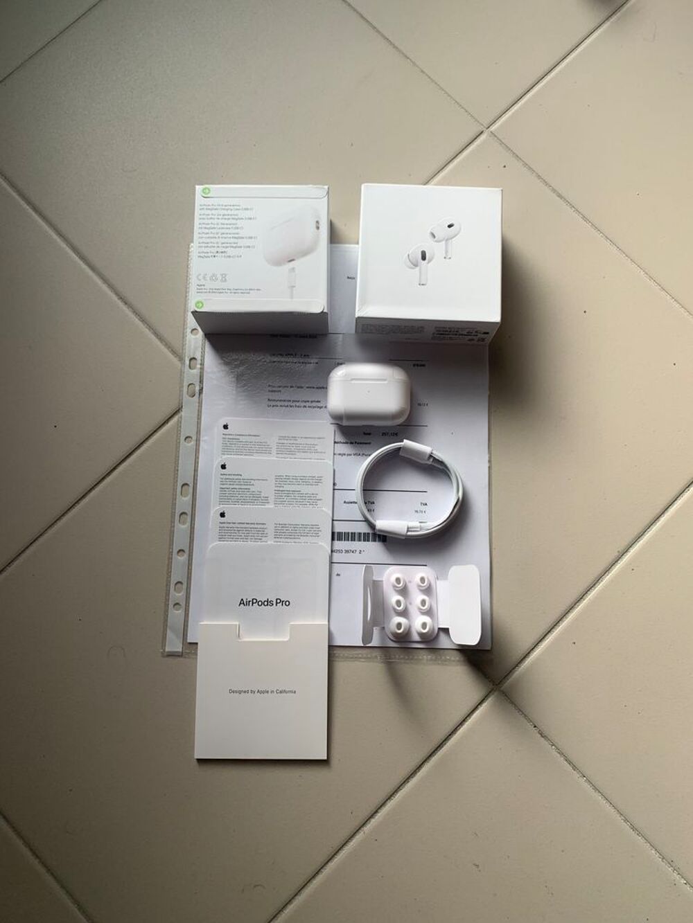 AirPods Pro 2 USB-C NEUF Téléphones et tablettes