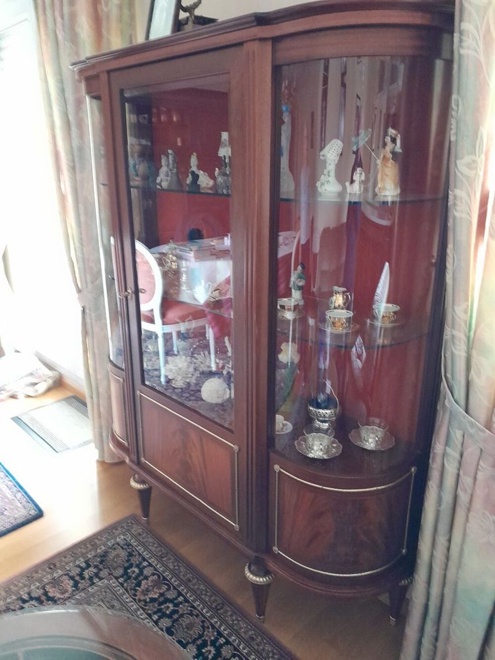 Argentier placage acajou Meubles