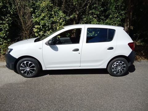 Dacia sandero ESSENCE CT OK