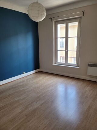  Appartement à louer 2 pièces 74 m²