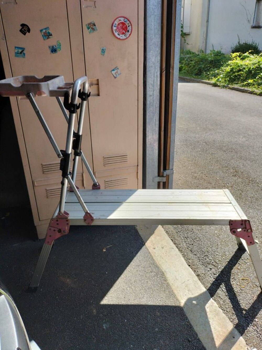 Petit banc m&eacute;tallique. Bricolage