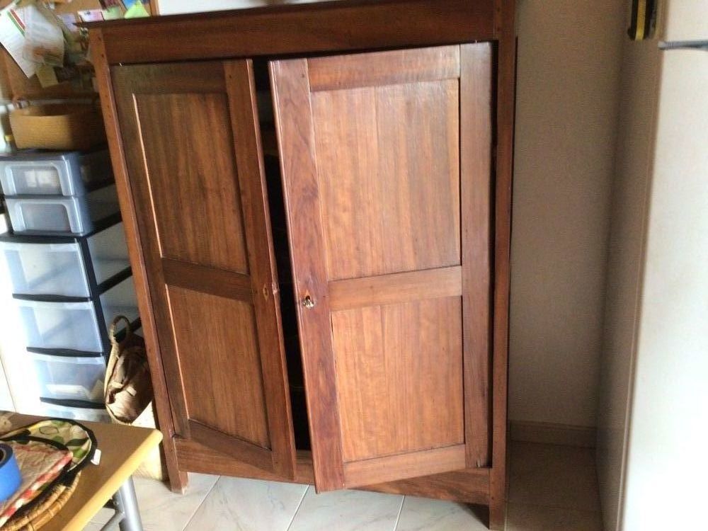 Petite armoire ancienne en ti natte p&eacute;i. Meubles