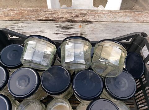 Lot de 30 petites terrines en verre L'Huisserie (53)