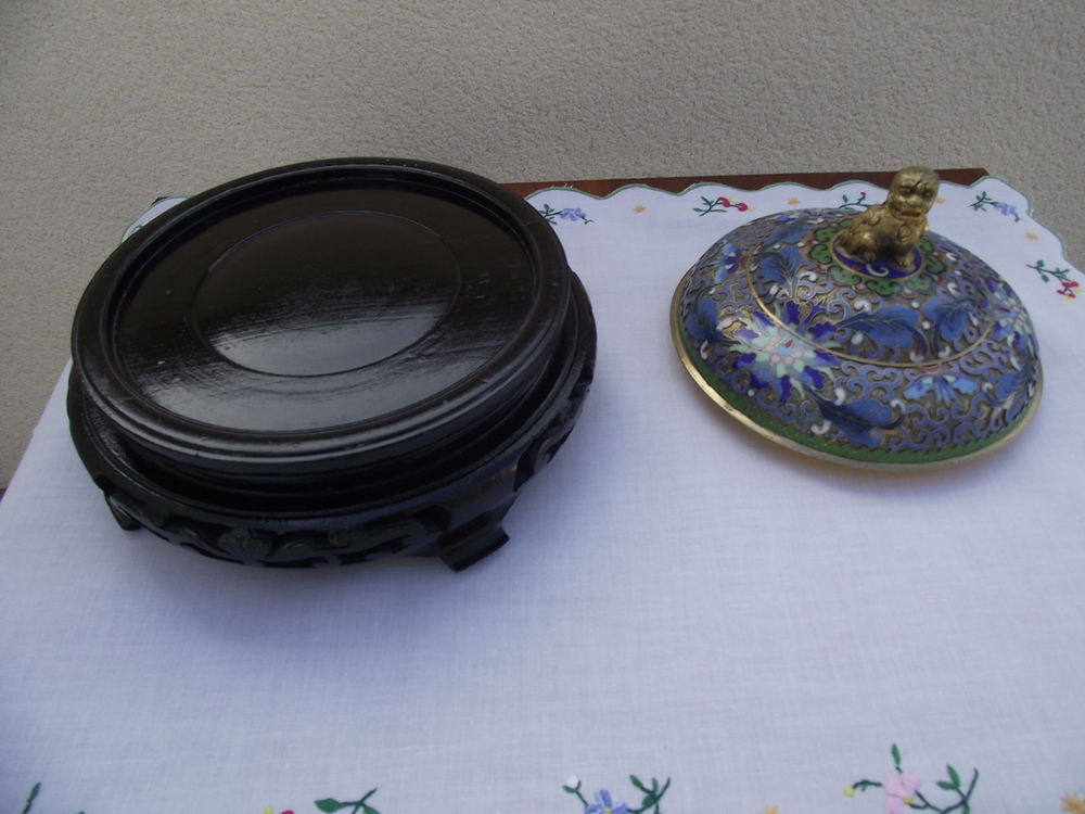 POTICHE EN EMAIL CLOISONNE AVEC SON COUVERT Dcoration