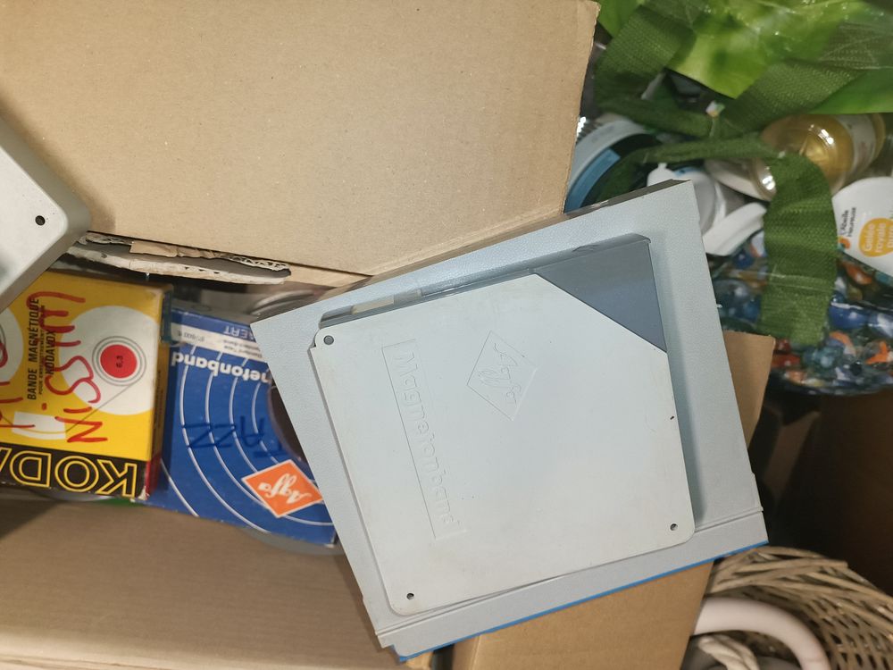 Bandes VHS pour magn&eacute;toscope Audio et hifi