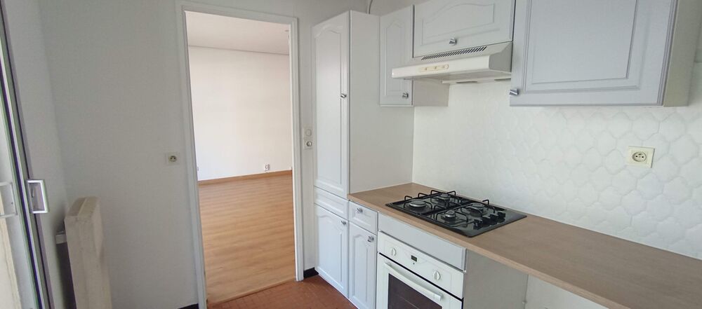 Vente Appartement T2 rénové de 40 m² avec loggia Résidence calme et sécurisée Toulon