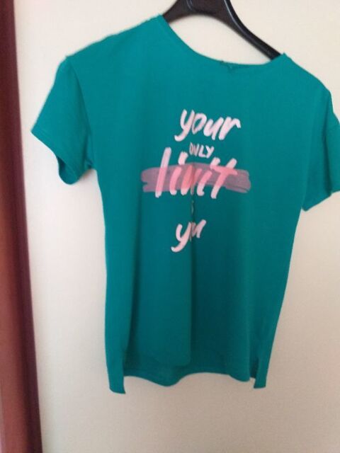 TEE SHIRT FEMME TAILLE S FOLLOW ME 1 Chaumont (52)