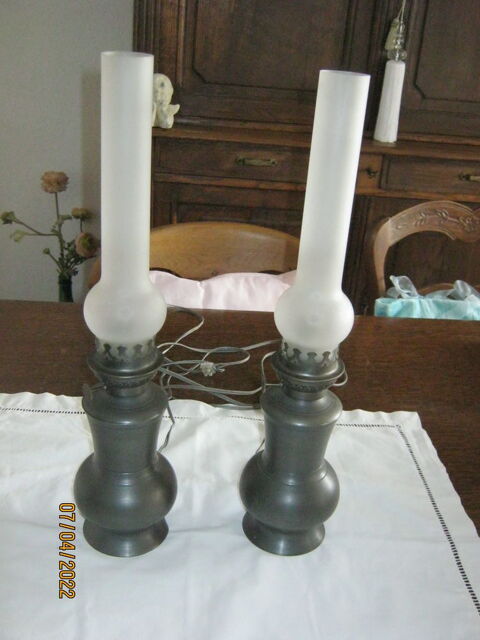 2 lampes en  Etain de France 
20 Reims (51)