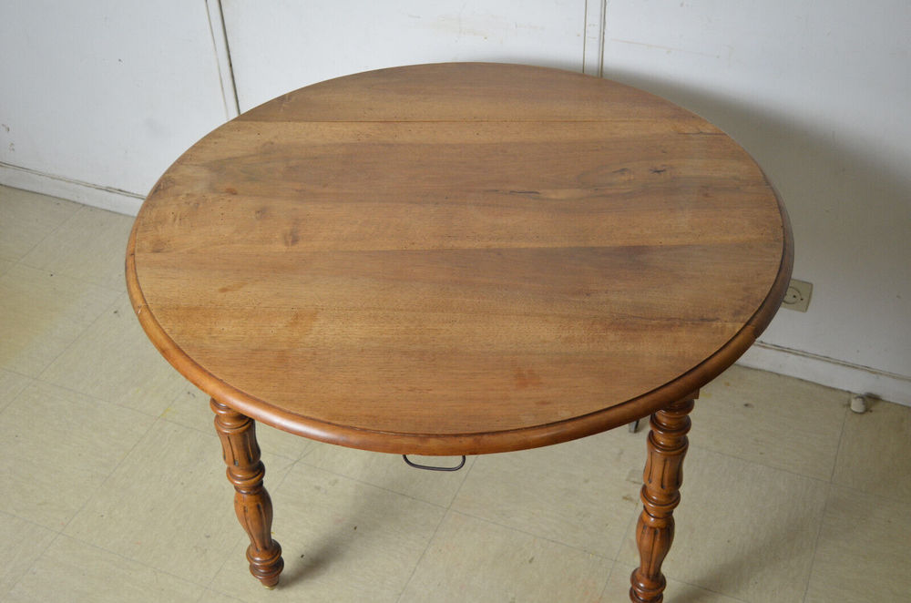 Table style Louis Philippe en Noyer XIXe Meubles