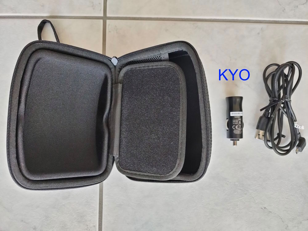 Housse GPS TOMTOM Hama Navi Bag, Prise allume-cigare, c&acirc;ble Matériel informatique