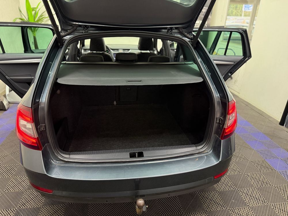 Octavia Combi 2.0 TDI 150 ch SCR FAP DSG7 Edition 2019 occasion 69120 Vaulx-en-Velin