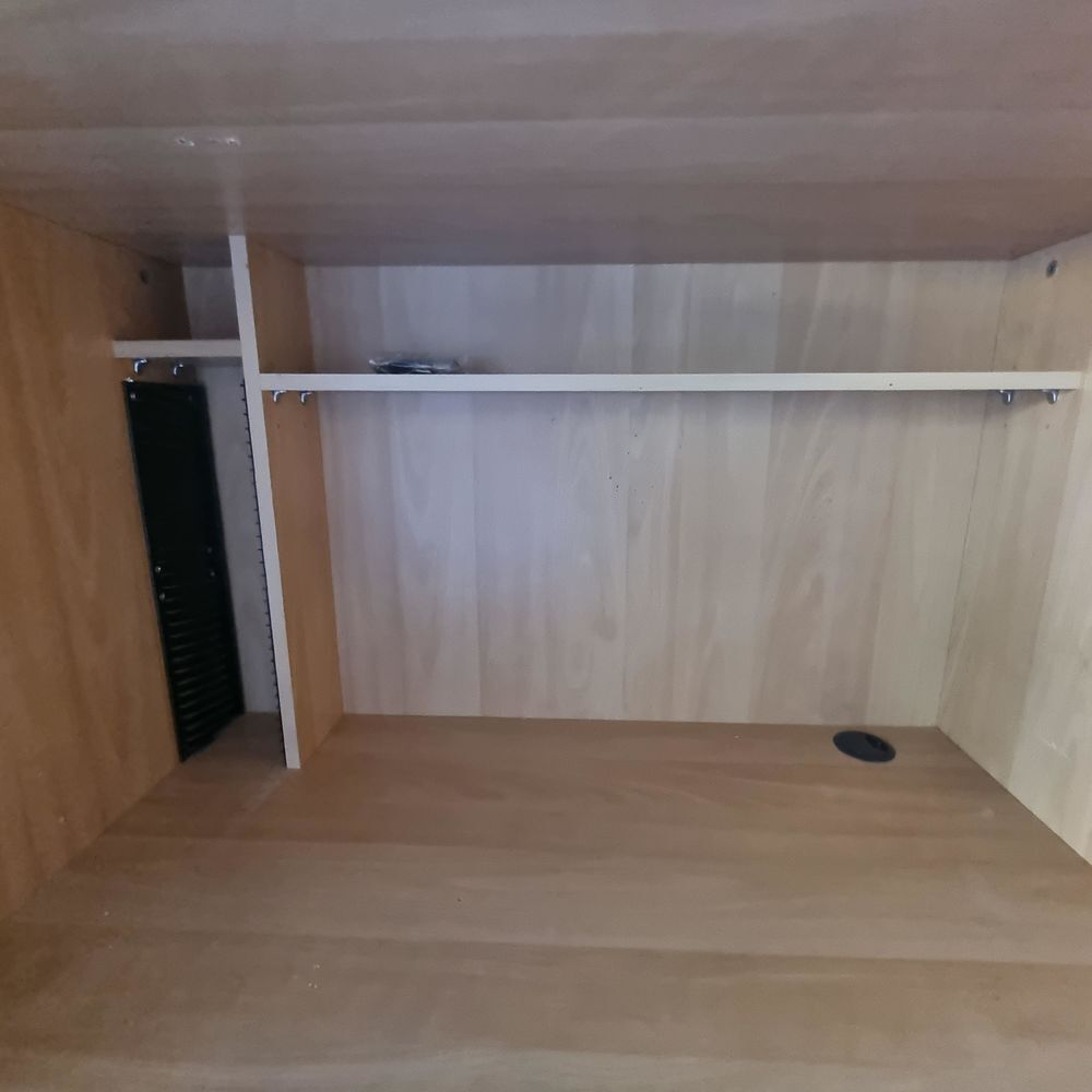 Secr&eacute;taire ou meuble TV ? Meubles