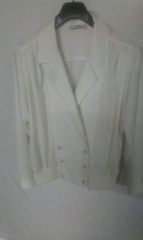 Veste femme cration paris blanche avec paulette    15 Cahors (46)