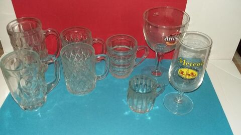 8 verres ou choppes  bire                                  15 Saumur (49)