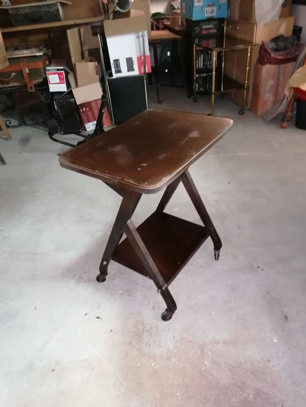 TABLE DESSERTE ROULANTE VINTAGE
Meubles