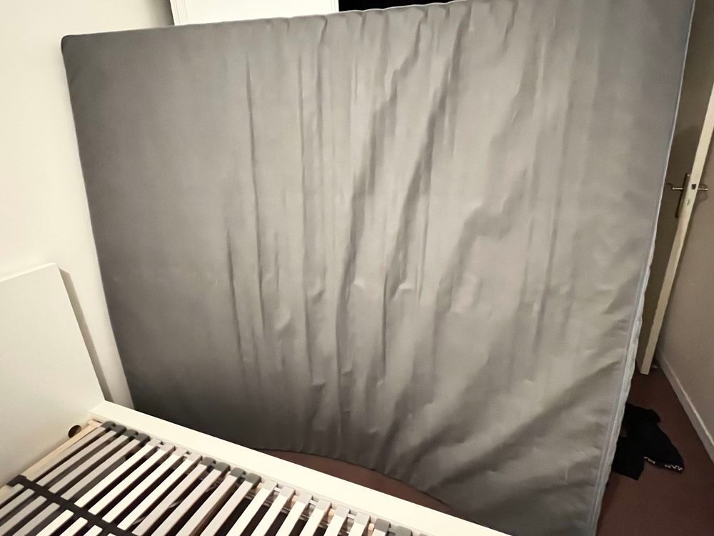 Lit 180 x 200 IKEA MALM 2 places + sommier + matelas - tr&egrave;s bon &eacute;tat Meubles