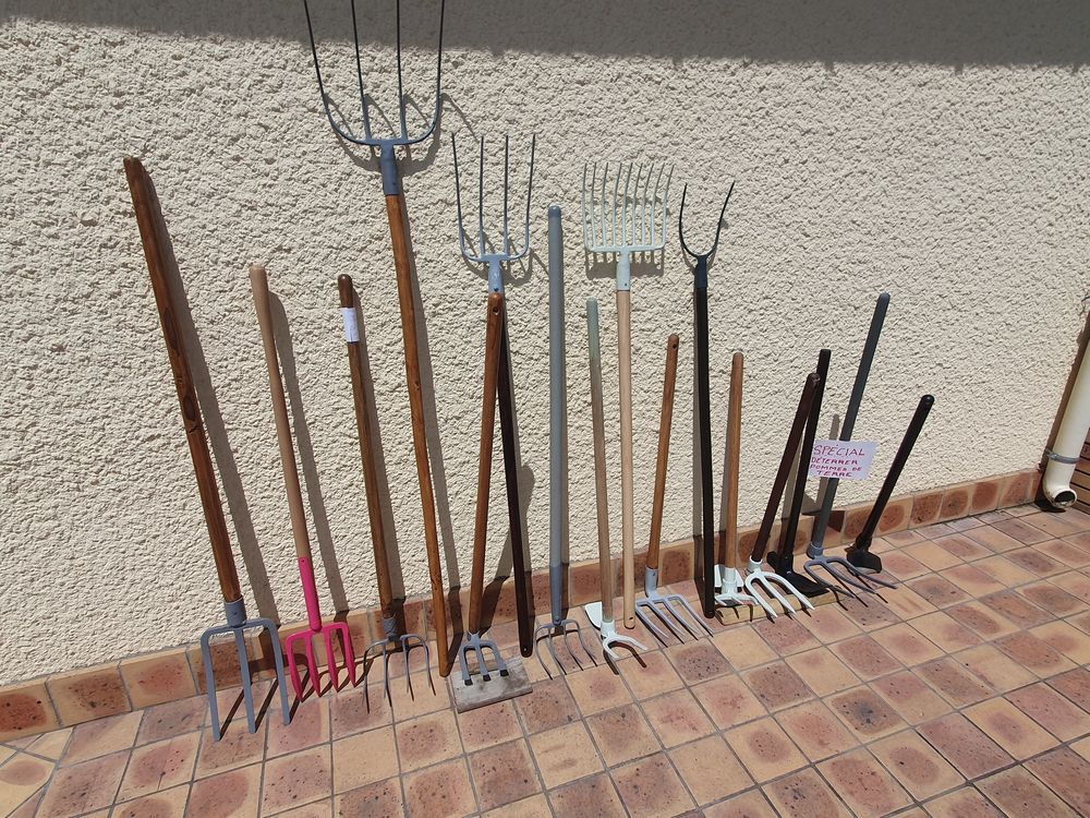 OUTILS de JARDINAGE DIVERS Bricolage