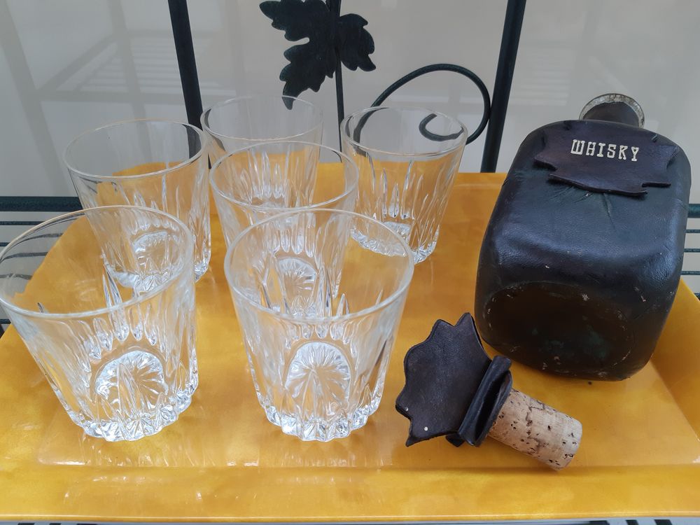 6 + 3 Verres &agrave; Whisky Décoration