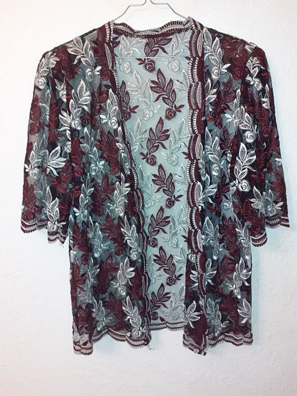 Cardigan en dentelle Vêtements