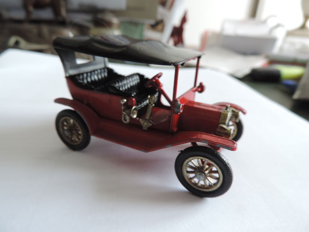 LESNEY - MADE IN ENGLAND - FORD MODEL T - Echelle : 1/43 &egrave;me 