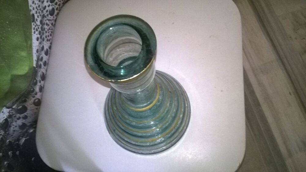 Vase bleu et dore
Bon etat Décoration