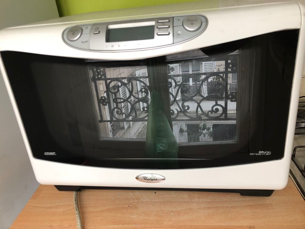 Four chaleur tournante + micro-onde Whirlpool Electroménager