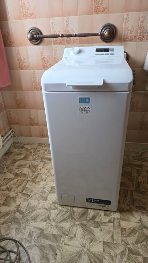 Lave linge top Electrolux - achet�e en juil 2025 380 Avion (62)