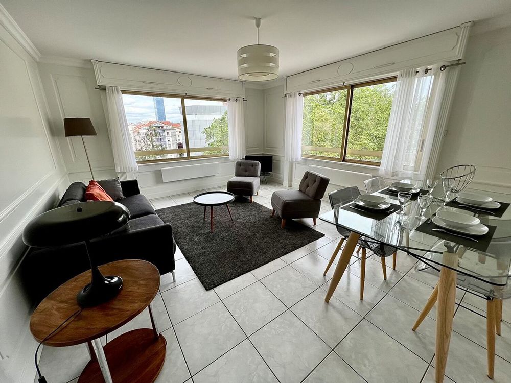Location Appartement LYON CENTRE QUARTIER SAXE GAMBETTA / T3 MEUBLE STANDING Lyon 3