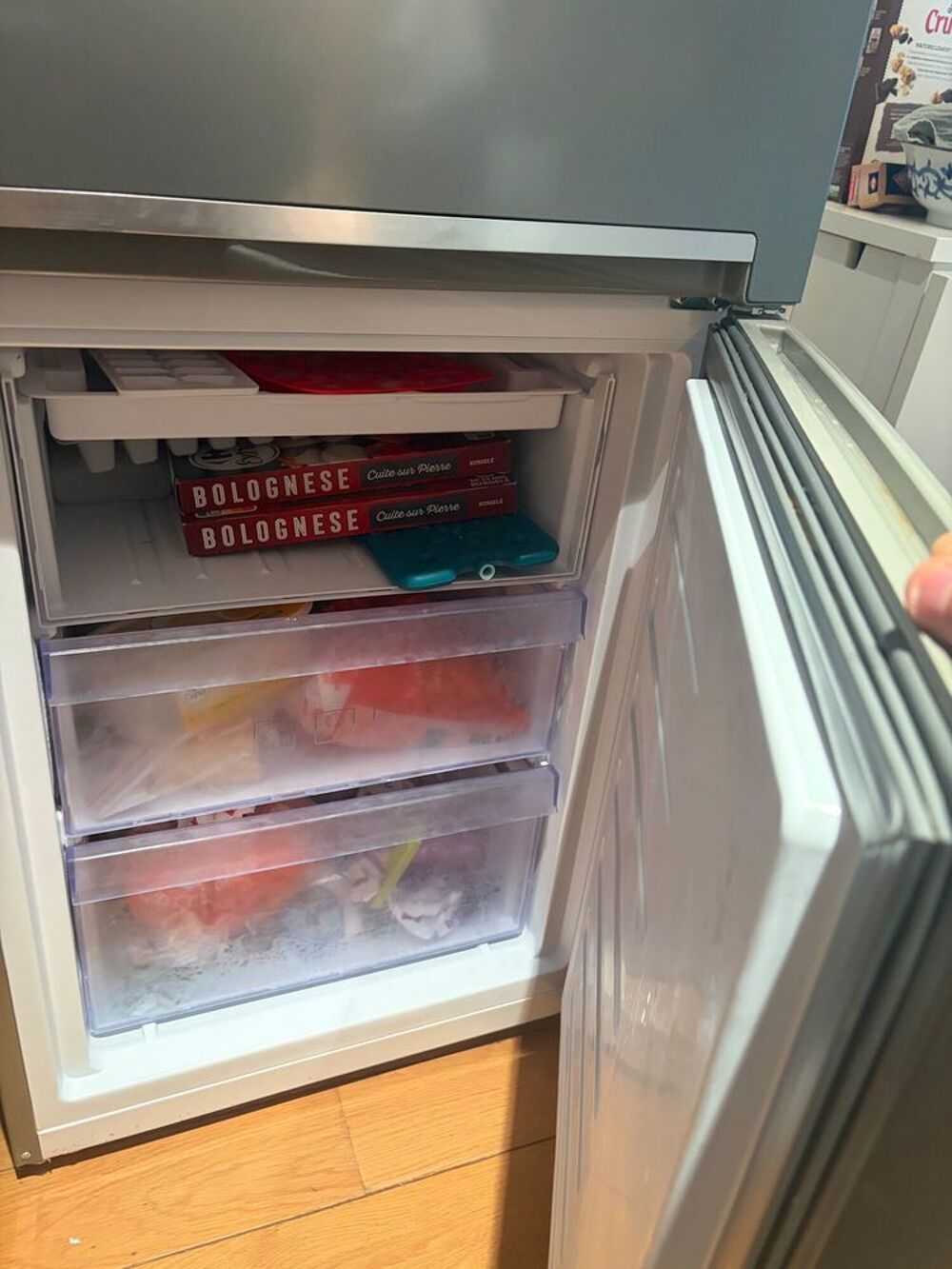 - Refrig&eacute;rateur combin&eacute; BEKO Electroménager
