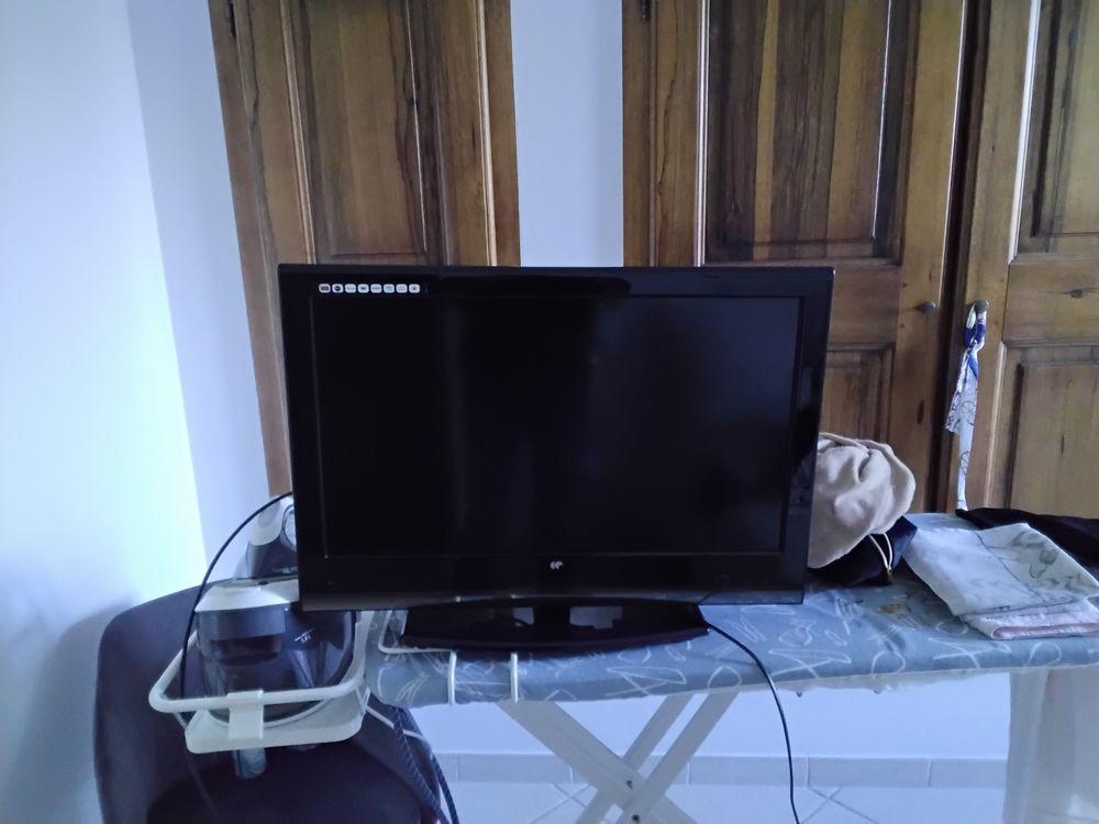 T&eacute;l&eacute;vision Continental Edison mod&egrave;le&nbsp;: cetvlcd26hd3 Photos/Video/TV