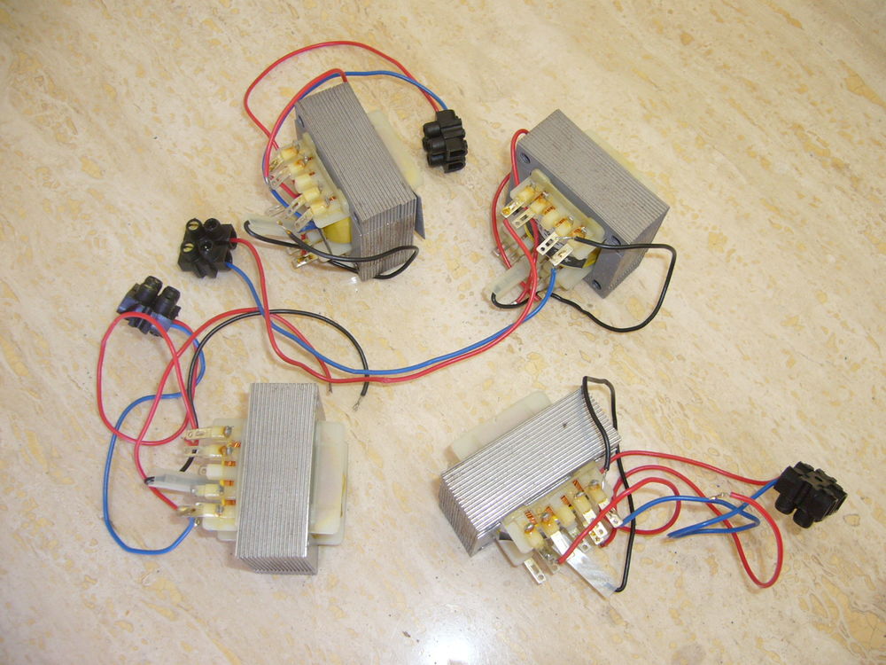 Lot neuf de 4 transfos ligne 100 Volts sonorisation. Audio et hifi