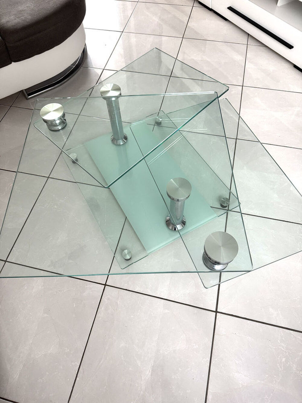 Table basse de salon en verre Meubles