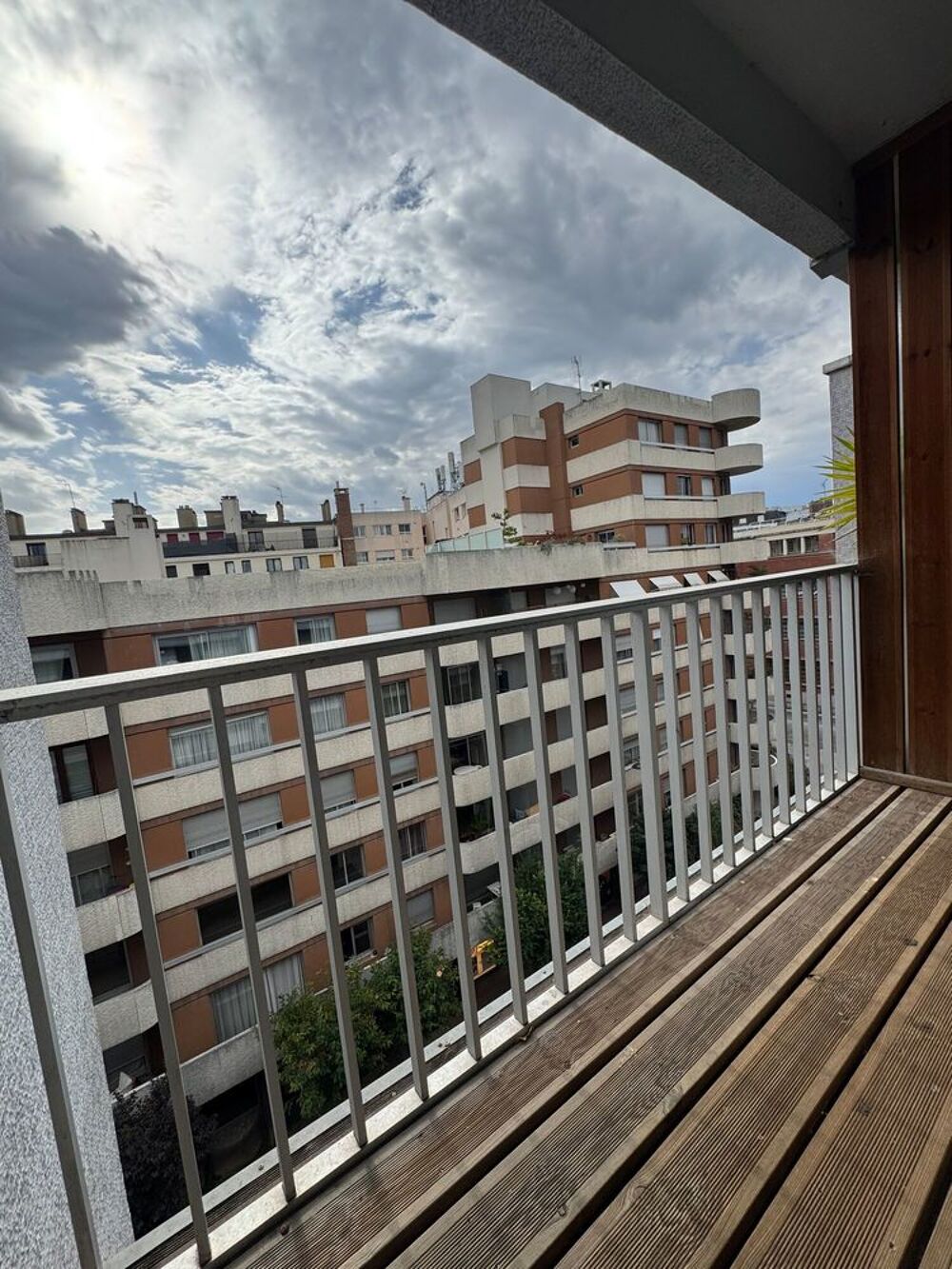 Location Appartement T2 meublé - 6ème étage, ascenseur, balcon... Paris 15