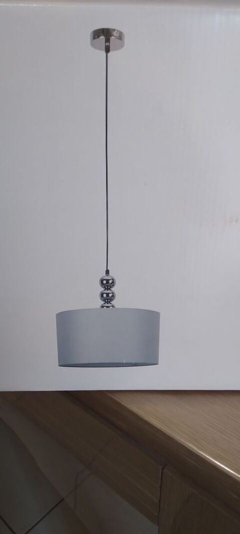 2 suspensions SHARON 50 Nmes (30)