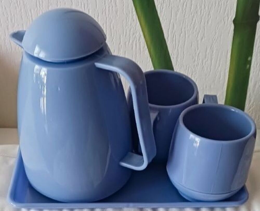 Set thermos en plastique bleu comprenant 1 plateau 2 tasses Electroménager
